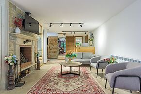 Pearl of Faqra Studios & Apartments