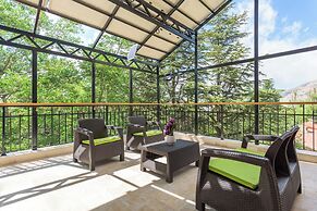 Pearl of Faqra Studios & Apartments