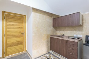 Pearl of Faqra Studios & Apartments