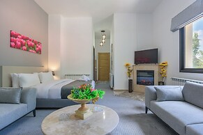 Pearl of Faqra Studios & Apartments