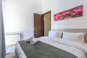 Pearl of Faqra Studios & Apartments