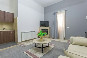 Pearl of Faqra Studios & Apartments