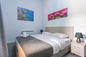 Pearl of Faqra Studios & Apartments