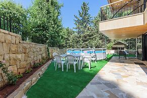 Pearl of Faqra Studios & Apartments