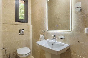 Pearl of Faqra Studios & Apartments