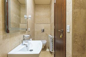 Pearl of Faqra Studios & Apartments