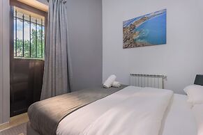 Pearl of Faqra Studios & Apartments