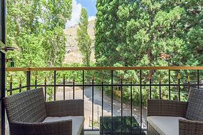 Pearl of Faqra Studios & Apartments