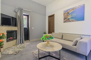 Pearl of Faqra Studios & Apartments