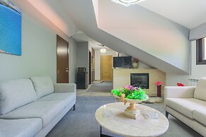 Pearl of Faqra Studios & Apartments