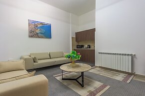 Pearl of Faqra Studios & Apartments