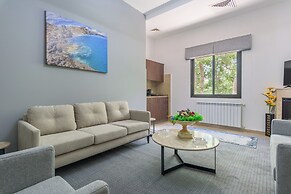 Pearl of Faqra Studios & Apartments