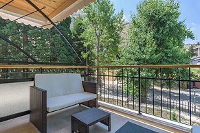 Pearl of Faqra Studios & Apartments