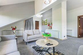 Pearl of Faqra Studios & Apartments