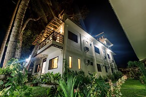 LOBOC RIVERSIDE INN and RESTAURANT
