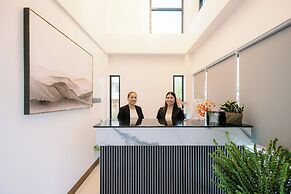 LOBOC RIVERSIDE INN and RESTAURANT