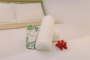 LOBOC RIVERSIDE INN and RESTAURANT