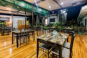 LOBOC RIVERSIDE INN and RESTAURANT