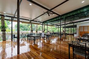 LOBOC RIVERSIDE INN and RESTAURANT