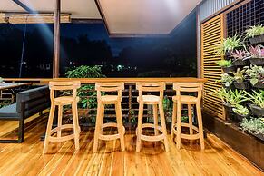 LOBOC RIVERSIDE INN and RESTAURANT