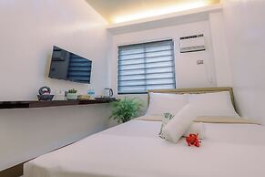 LOBOC RIVERSIDE INN and RESTAURANT