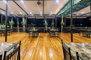 LOBOC RIVERSIDE INN and RESTAURANT