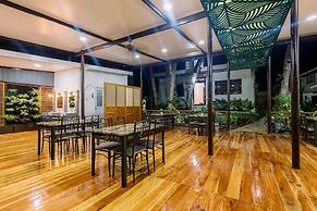 LOBOC RIVERSIDE INN and RESTAURANT