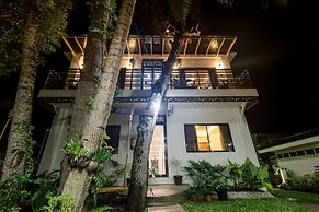 LOBOC RIVERSIDE INN and RESTAURANT