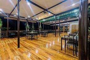 LOBOC RIVERSIDE INN and RESTAURANT