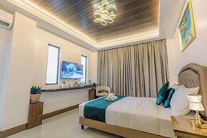 LOBOC RIVERSIDE INN and RESTAURANT