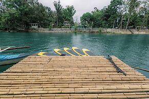 LOBOC RIVERSIDE INN and RESTAURANT