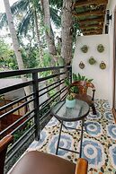 LOBOC RIVERSIDE INN and RESTAURANT