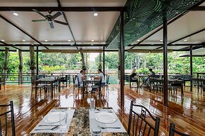 LOBOC RIVERSIDE INN and RESTAURANT