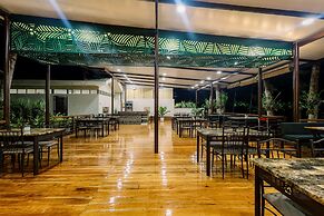 LOBOC RIVERSIDE INN and RESTAURANT