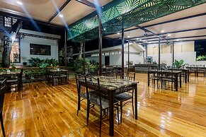 LOBOC RIVERSIDE INN and RESTAURANT