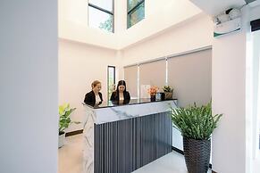 LOBOC RIVERSIDE INN and RESTAURANT