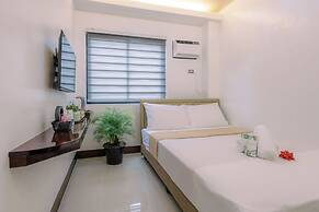 LOBOC RIVERSIDE INN and RESTAURANT