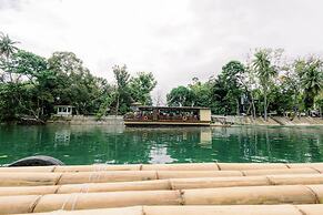 LOBOC RIVERSIDE INN and RESTAURANT