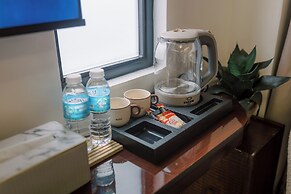 LOBOC RIVERSIDE INN and RESTAURANT