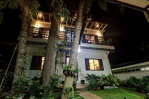 LOBOC RIVERSIDE INN and RESTAURANT