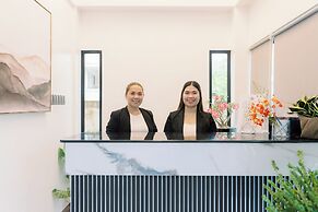 LOBOC RIVERSIDE INN and RESTAURANT