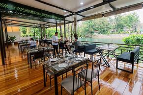 LOBOC RIVERSIDE INN and RESTAURANT