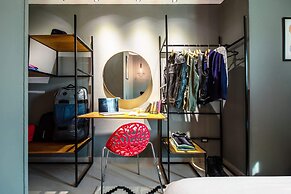 Xuru Heliopolis Rock