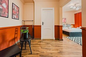 Xuru Heliopolis Rock