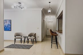 Distinct & Decent 2 BDR Apt. Steps From Nightlife and Airport