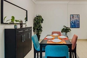 Distinct & Decent 2 BDR Apt. Steps From Nightlife and Airport