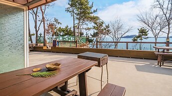Yeongheungdo Rainbow Ocean View Pension