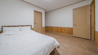 Yeongheungdo Rainbow Ocean View Pension