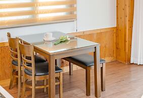 Yeongheungdo Rainbow Ocean View Pension