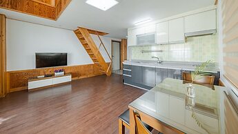 Yeongheungdo Rainbow Ocean View Pension